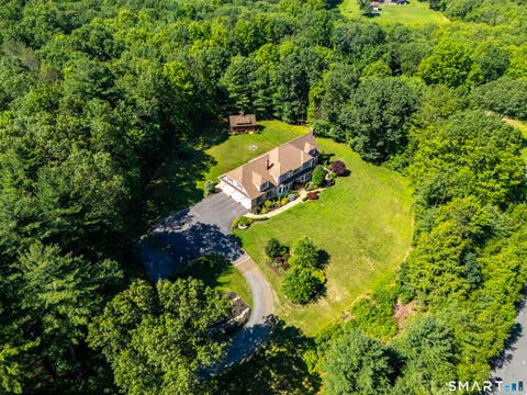 Apartment For Sale - 99 Carriage Lane<br/> Litchfield County, Roxbury, CT 06783
