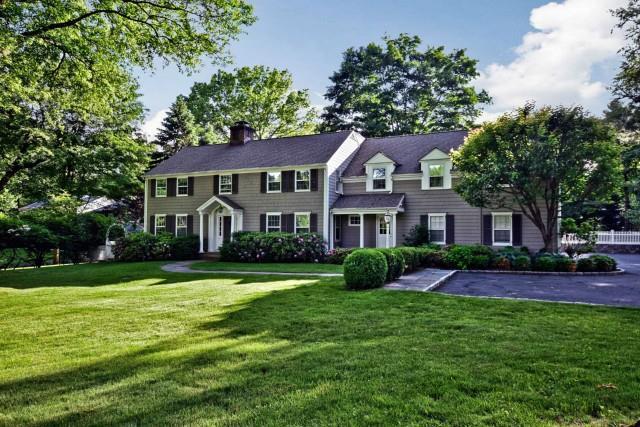 Photo 1 of 25 Driftway Lane, Darien, Connecticut, $2,875,000, Web #: 99107867