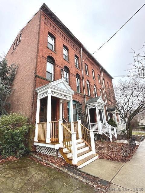 Rental Property at Pearl Street, New Haven, Connecticut - Bedrooms: 1 
Bathrooms: 1 
Rooms: 3  - $1,850 MO.