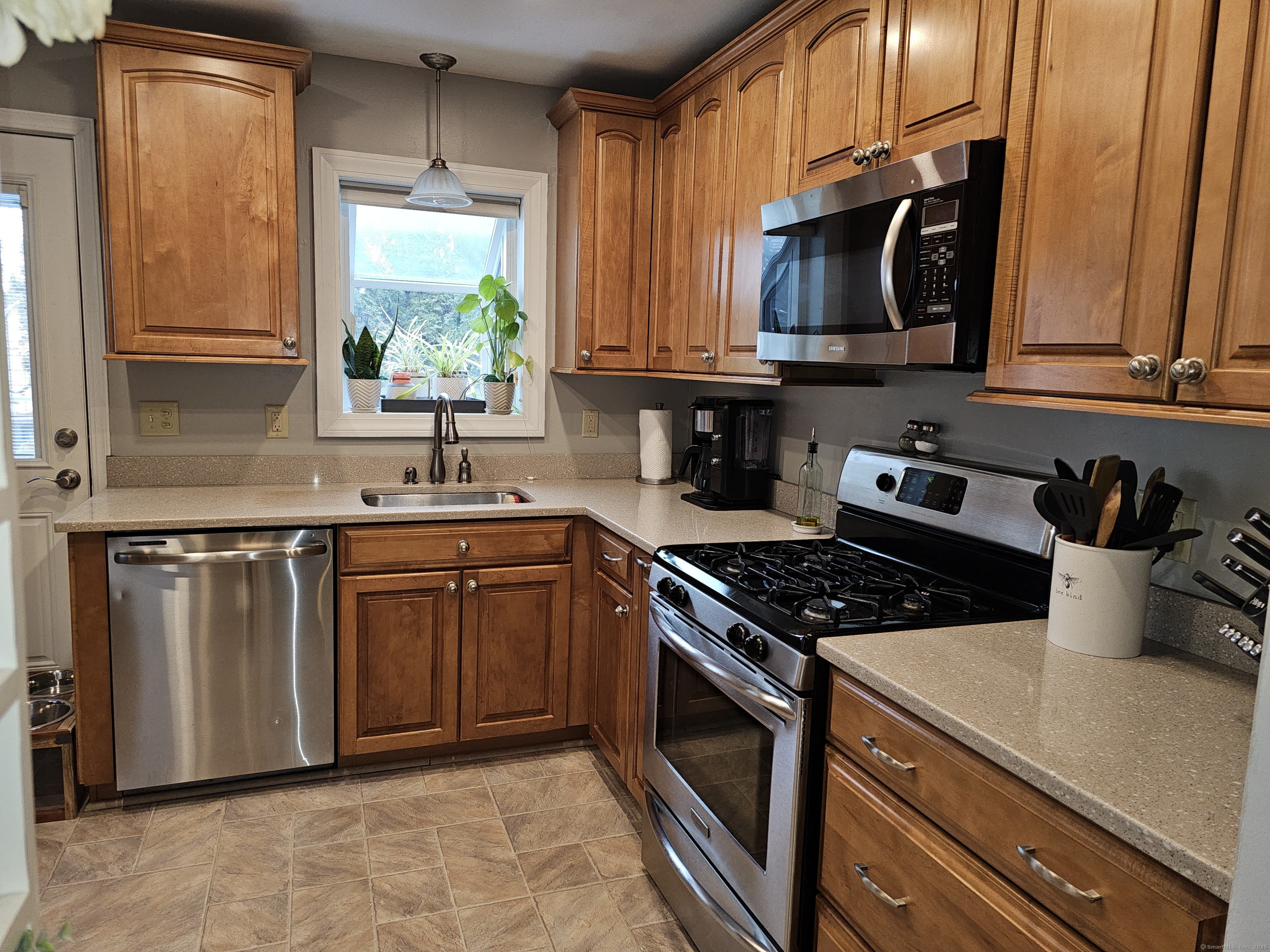 490 Shrub Road, Bristol, Connecticut image 4