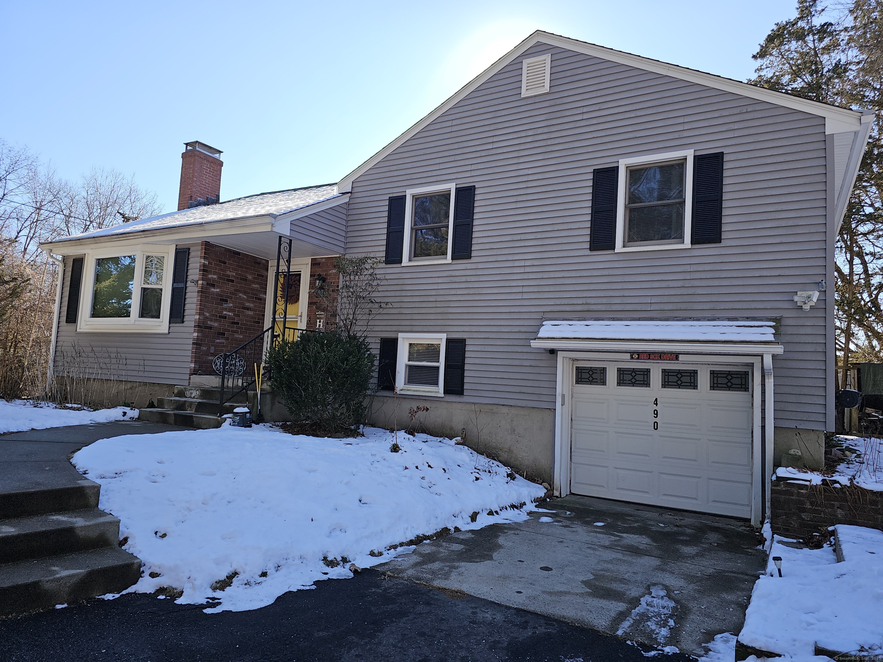 Photo 1 of Shrub Road, Bristol, Connecticut, $349,900, Web #: 24072952