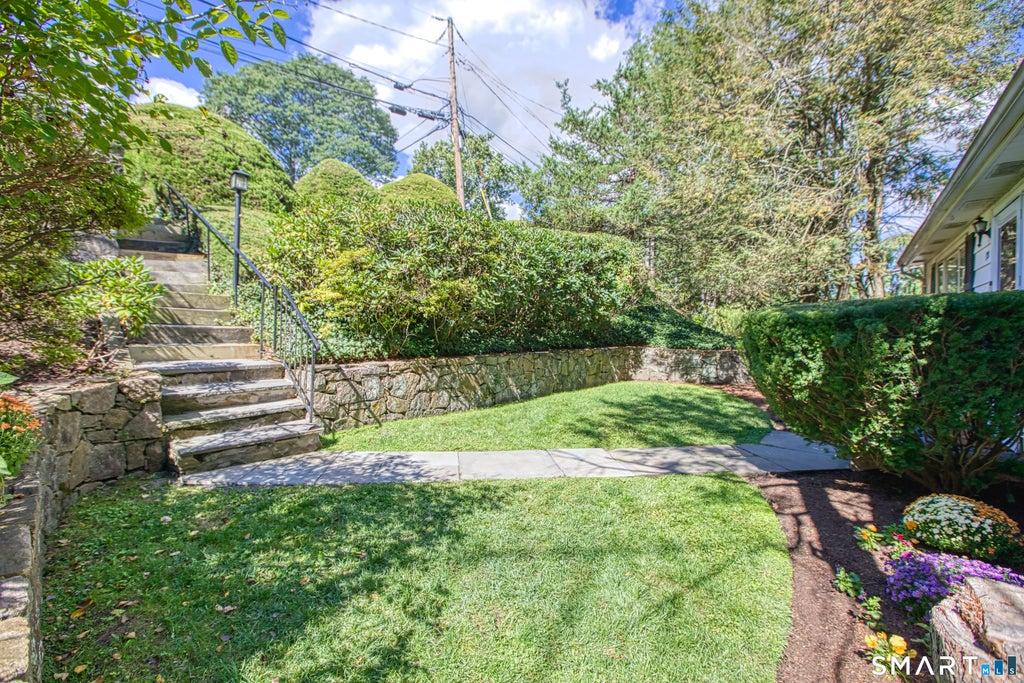 Photo of 113 Pilgrim Drive, Greenwich, CT 06831 (MLS # 24203860)