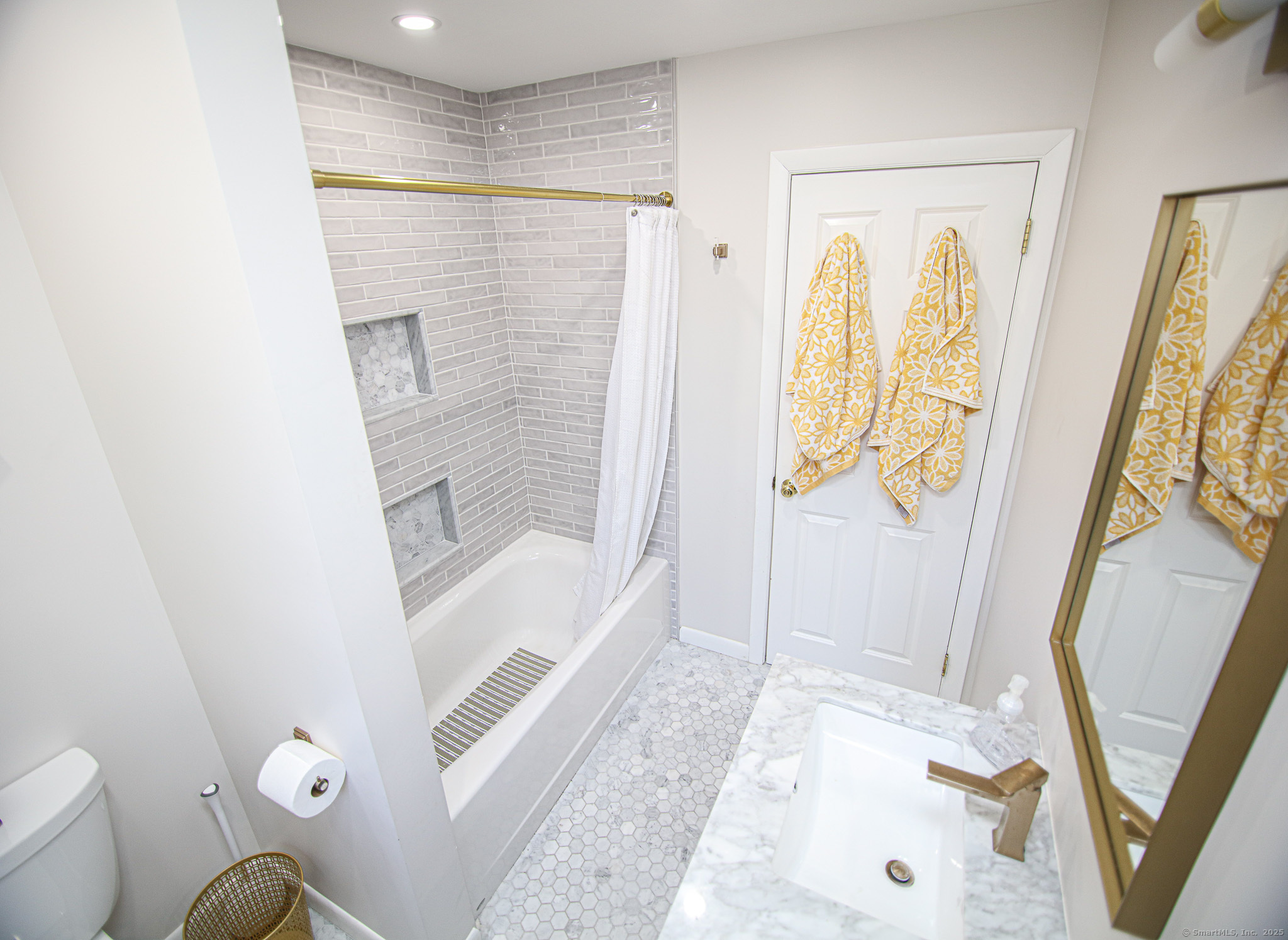 477 Den Road, Stamford, Connecticut image 14