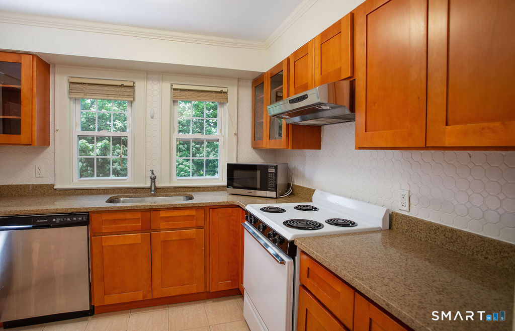 40 Unit B Seminary Street