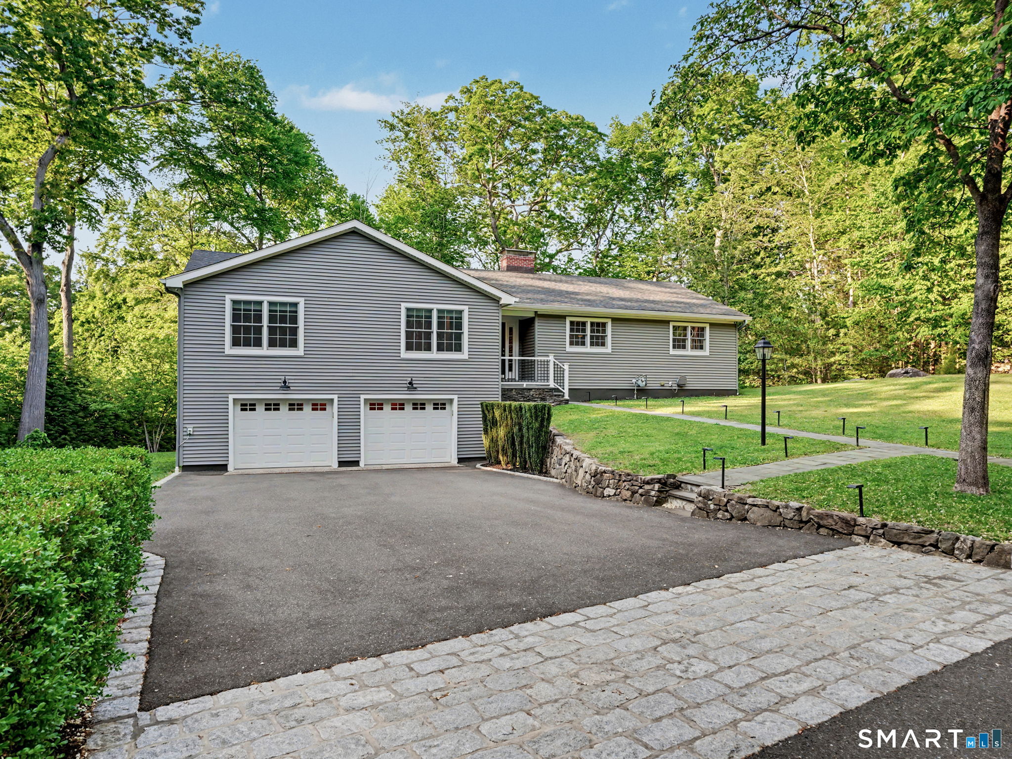 8 White Fox Road