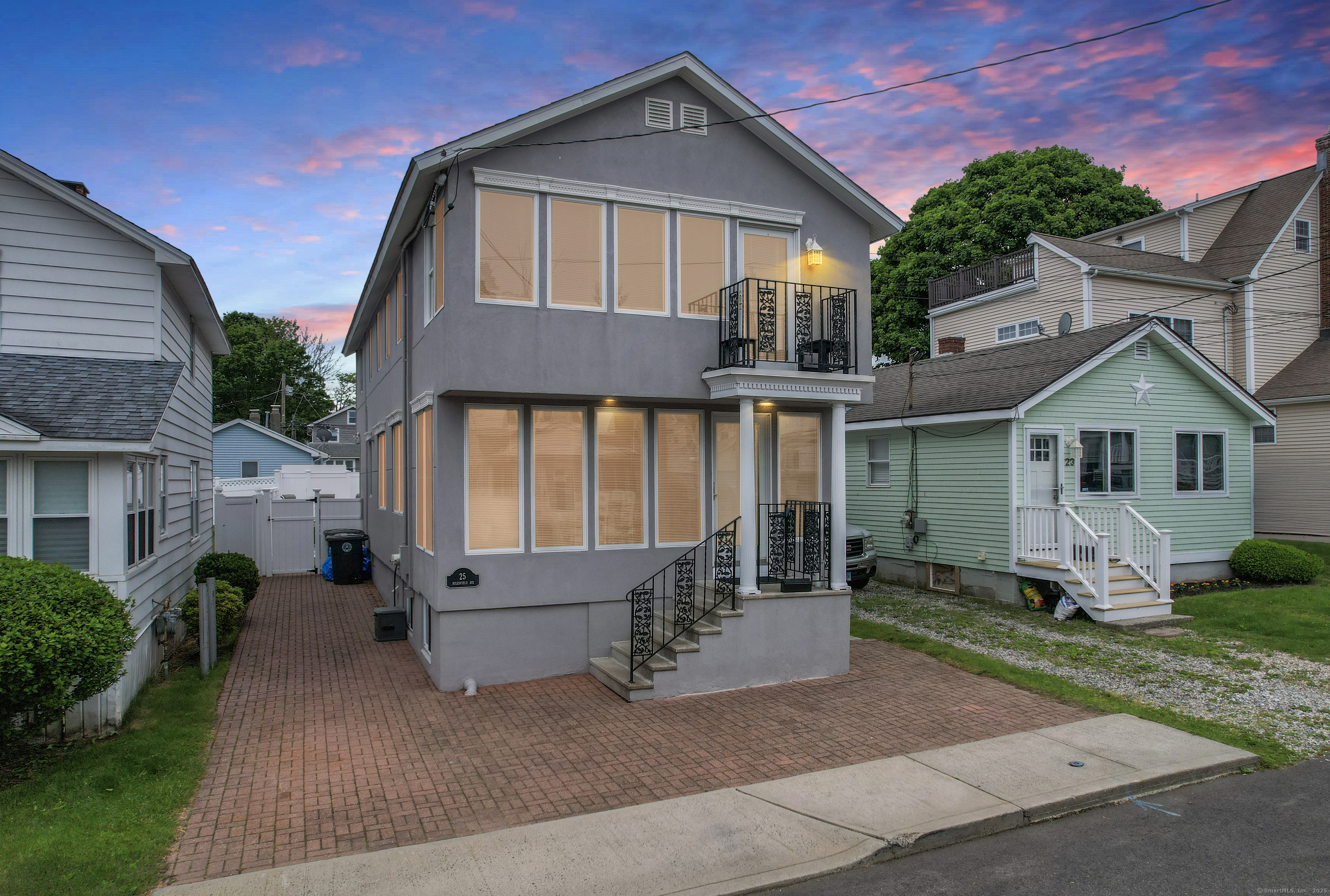 25 Milesfield Avenue