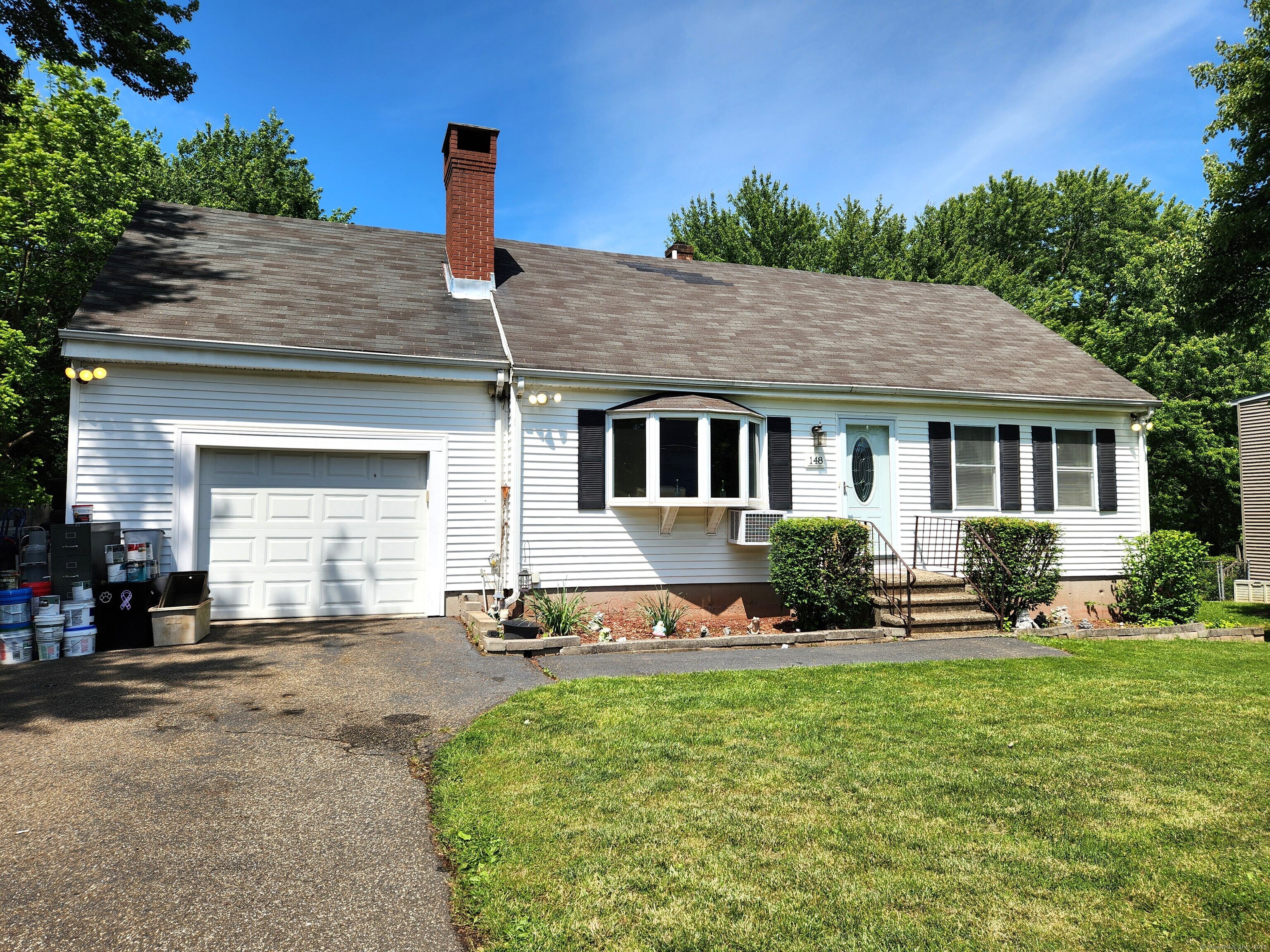 Property for Sale at Millbrook Road, Meriden, Connecticut - Bedrooms: 3 
Bathrooms: 2 
Rooms: 7  - $385,000