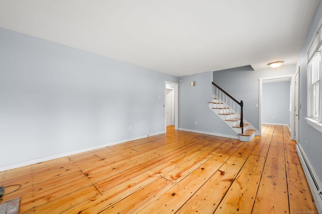 Photo of 11 Glenwood Park S, New London, CT 06320 (MLS # 24133657)