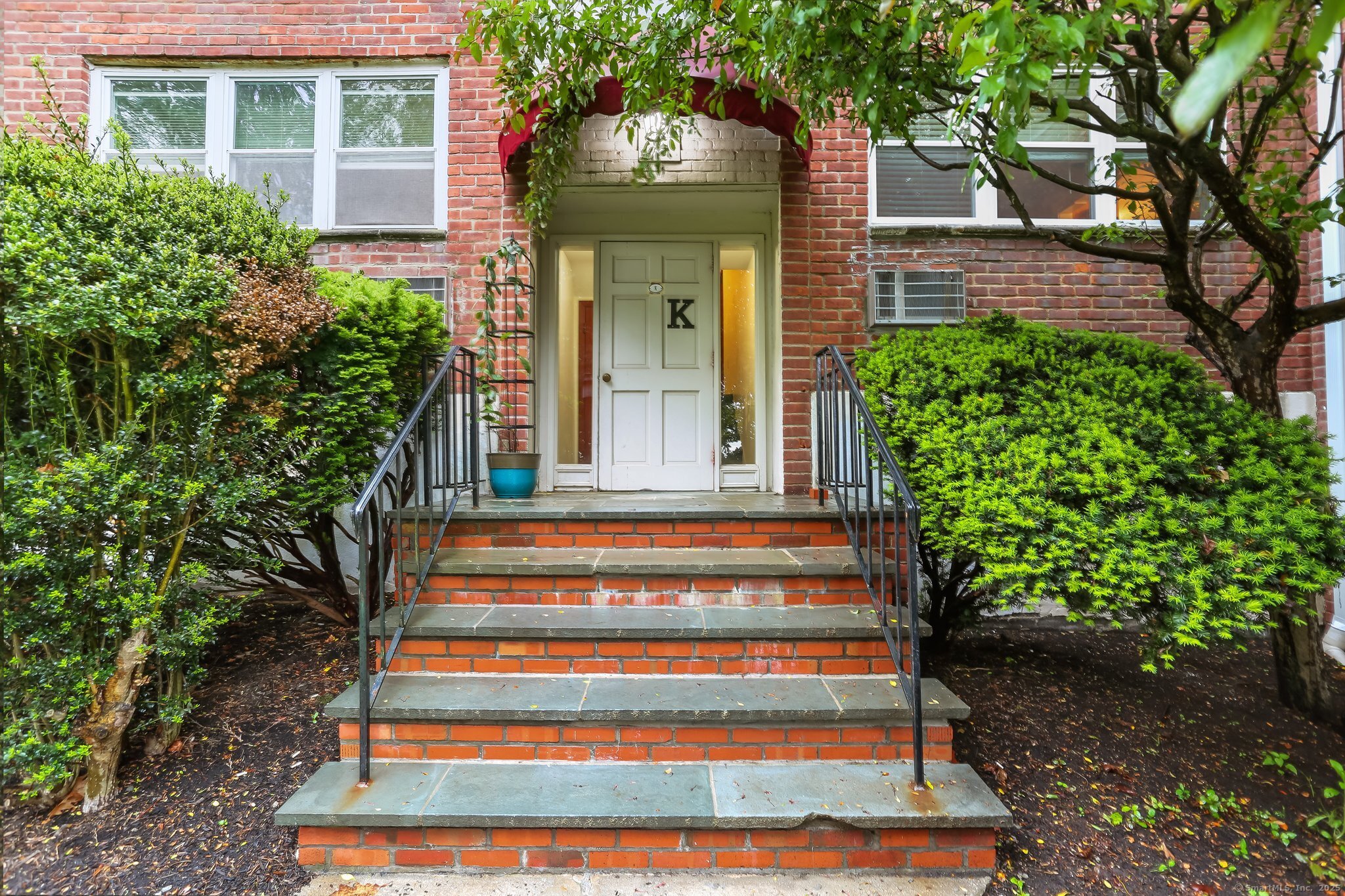 Property for Sale at Bedford Avenue Apt K1, Norwalk, Connecticut - Bedrooms: 2 
Bathrooms: 1 
Rooms: 4  - $279,000