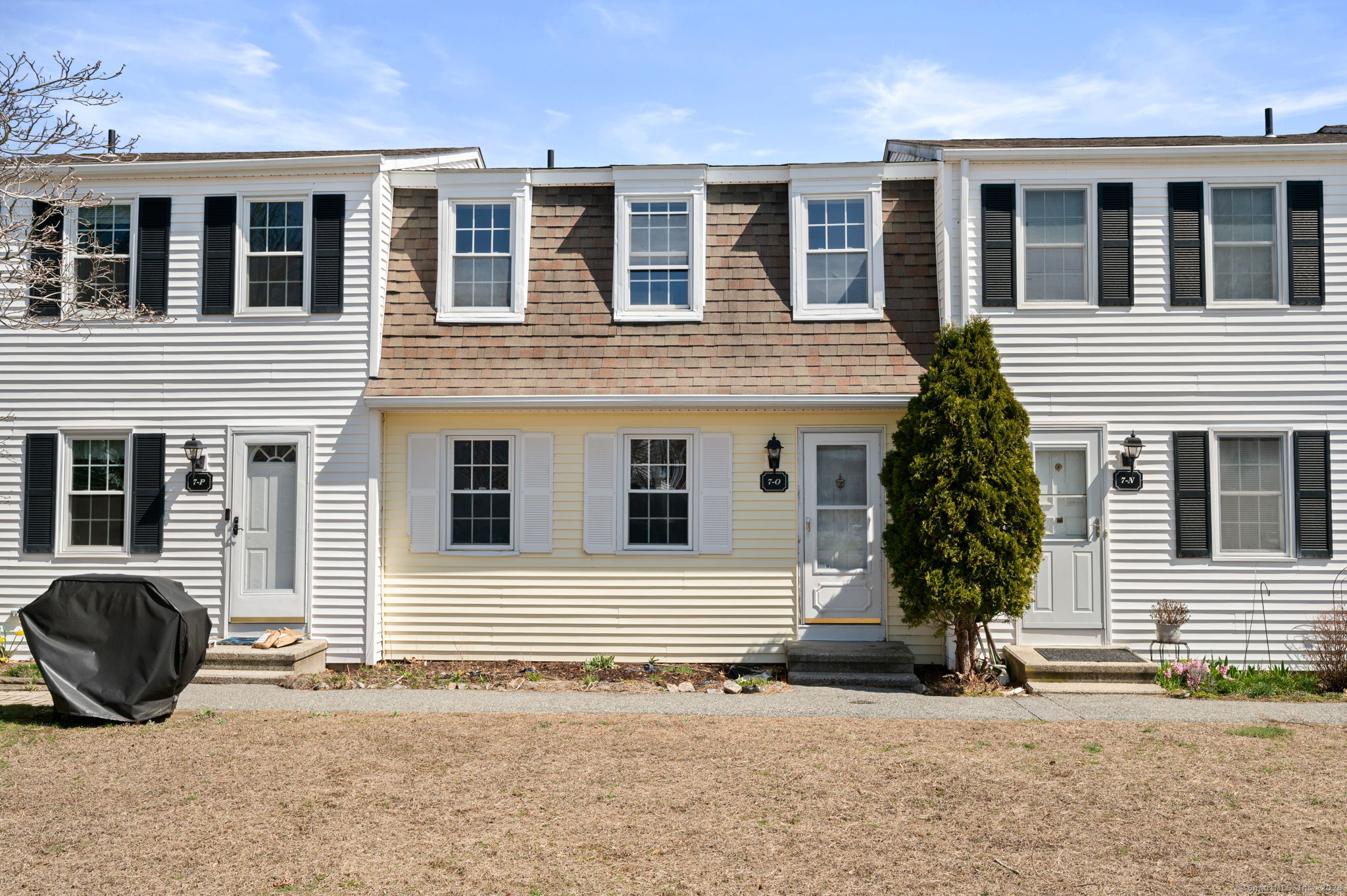 Lakeside Drive O, Ledyard, Connecticut - 2 Bedrooms  
1 Bathrooms  
4 Rooms - 