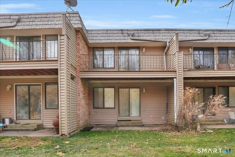 Tiny photo for 10 Briar Court #10, Cromwell, CT 06416 (MLS # 24153074)