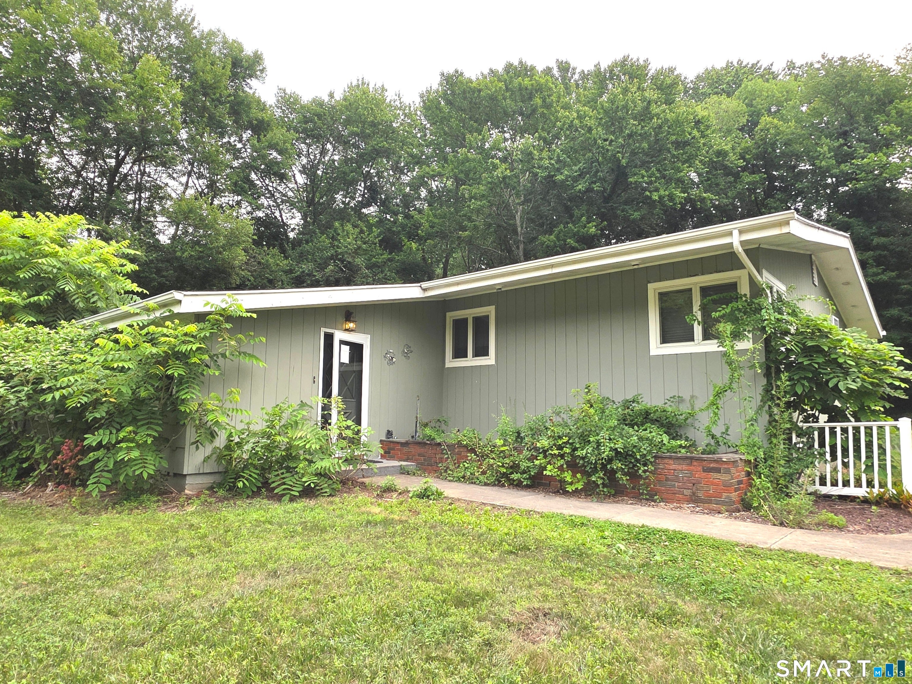 22 Brookside Drive