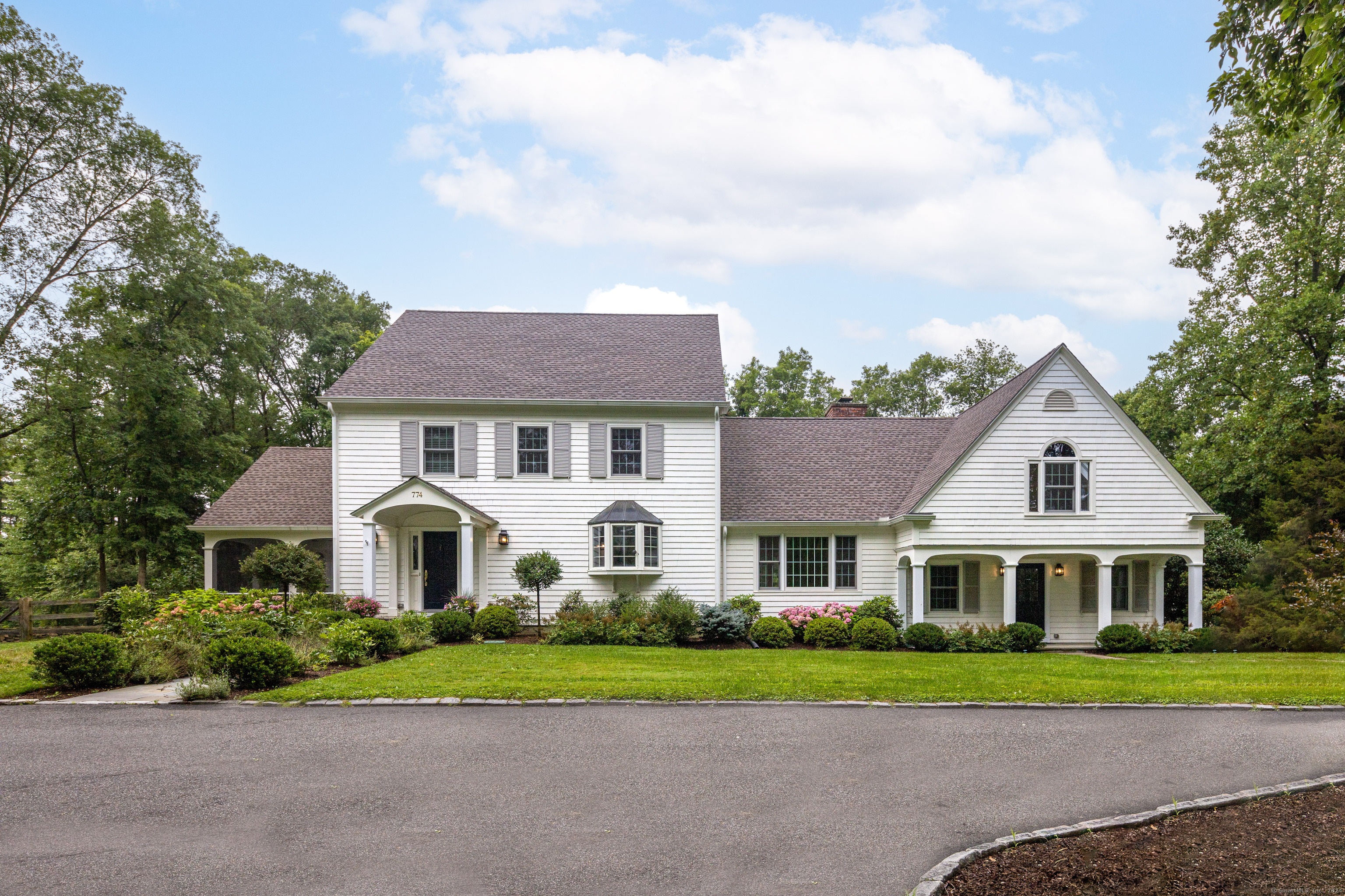 Property for Sale at 774 Oenoke Ridge, New Canaan, Connecticut - Bedrooms: 4 
Bathrooms: 5.5 
Rooms: 8  - $2,650,000