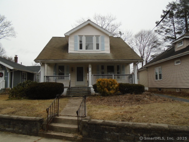 Hillcrest Avenue, New Britain, Connecticut - 3 Bedrooms  
2 Bathrooms  
7 Rooms - 