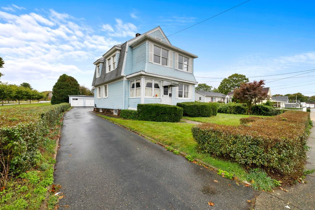 Photo of 262 Mitchell Street, Groton, CT 06340 (MLS # 24132373)