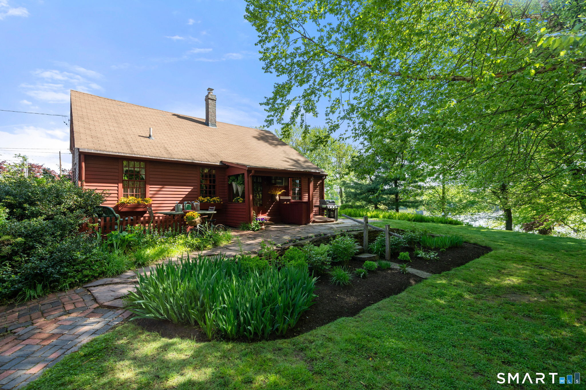 921 Thompsonville Road