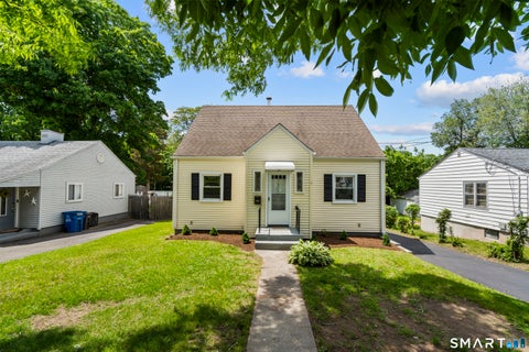 Photo of 1590 Quinnipiac Avenue, New Haven, CT 06513 (MLS # 24199764)