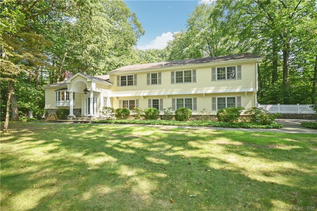 Photo 1 of 92 Snowberry Lane, New Canaan, Connecticut, $987,000, Web #: 170175277