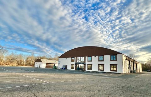 61 Ffyler Place Suffield CT 06078