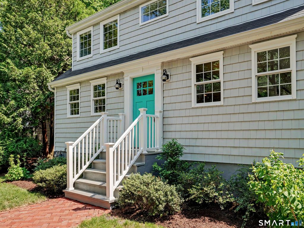 Photo of 128 Knapp Street, Stamford, CT 06907 (MLS # 24174271)