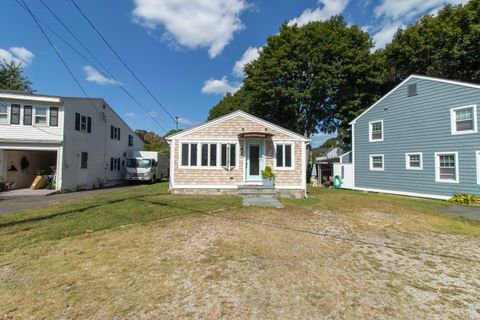 Photo of 30 Menunketesuck Road, Westbrook, CT 06498 (MLS # 24126378)