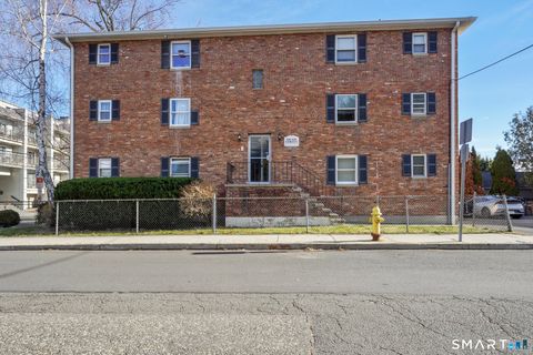 Photo of 3 Dean Street #B2, Stamford, CT 06902 (MLS # 24144130)