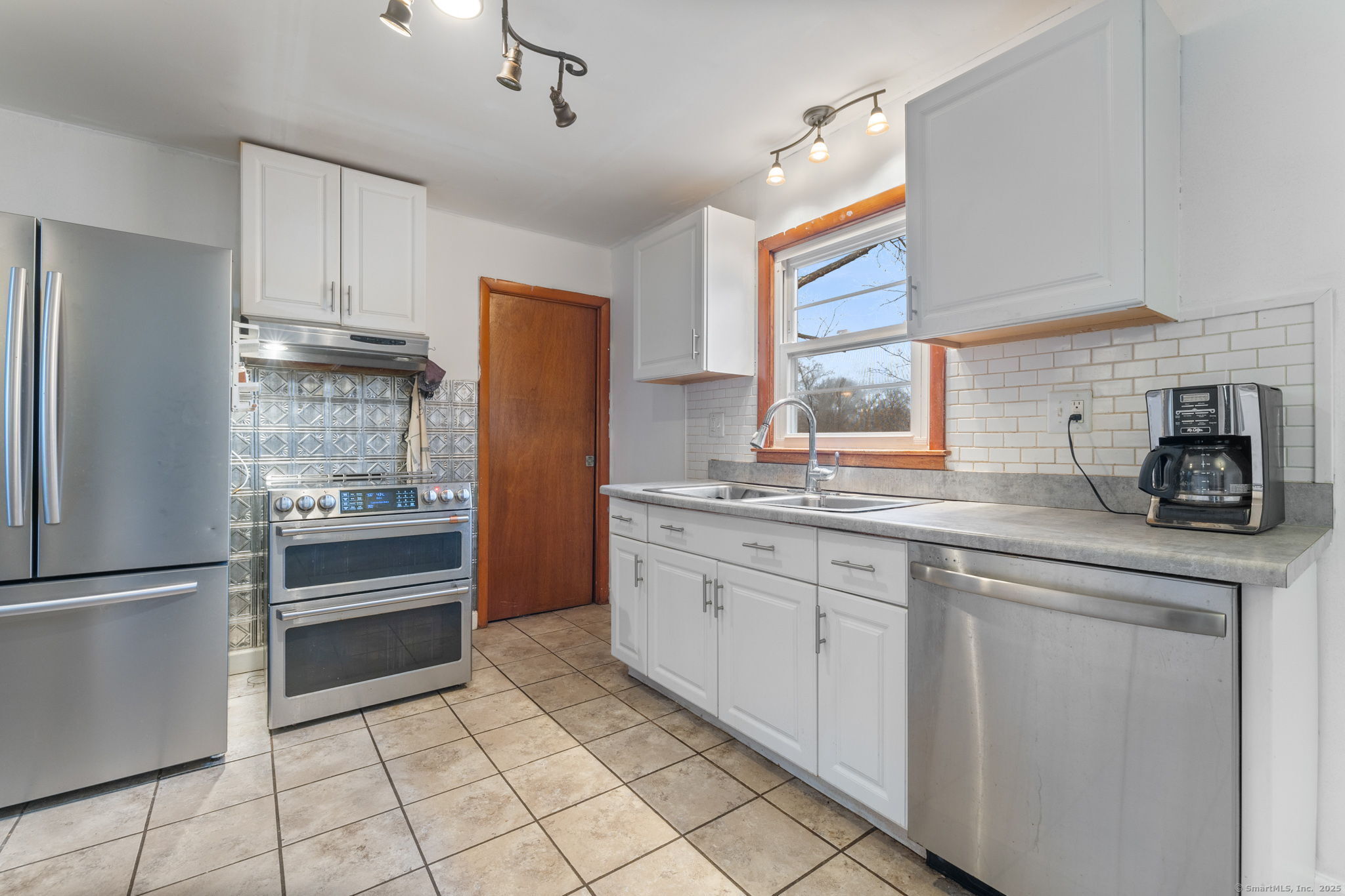 28 Bingham Street, Bristol, Connecticut image 10