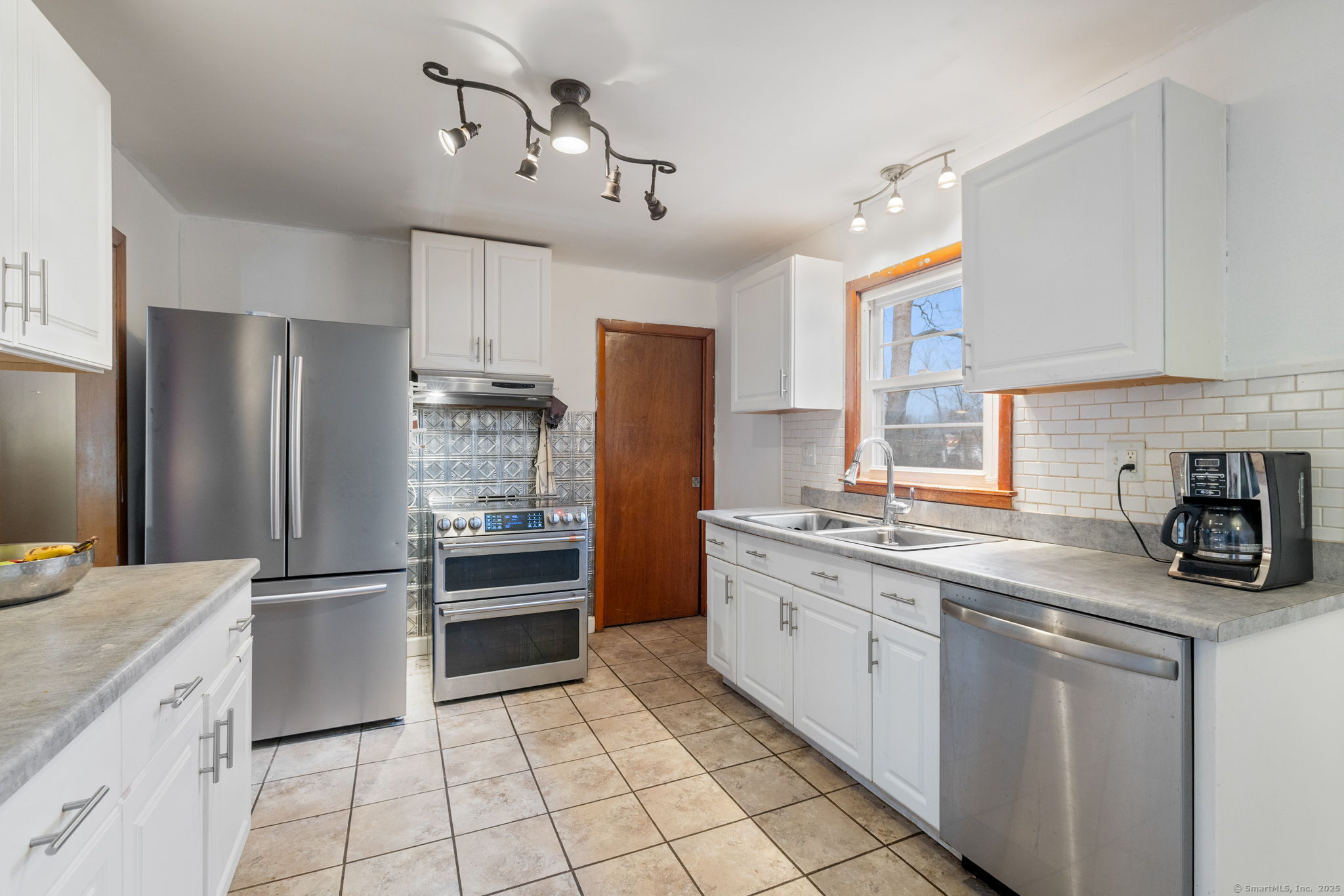 28 Bingham Street, Bristol, Connecticut image 9