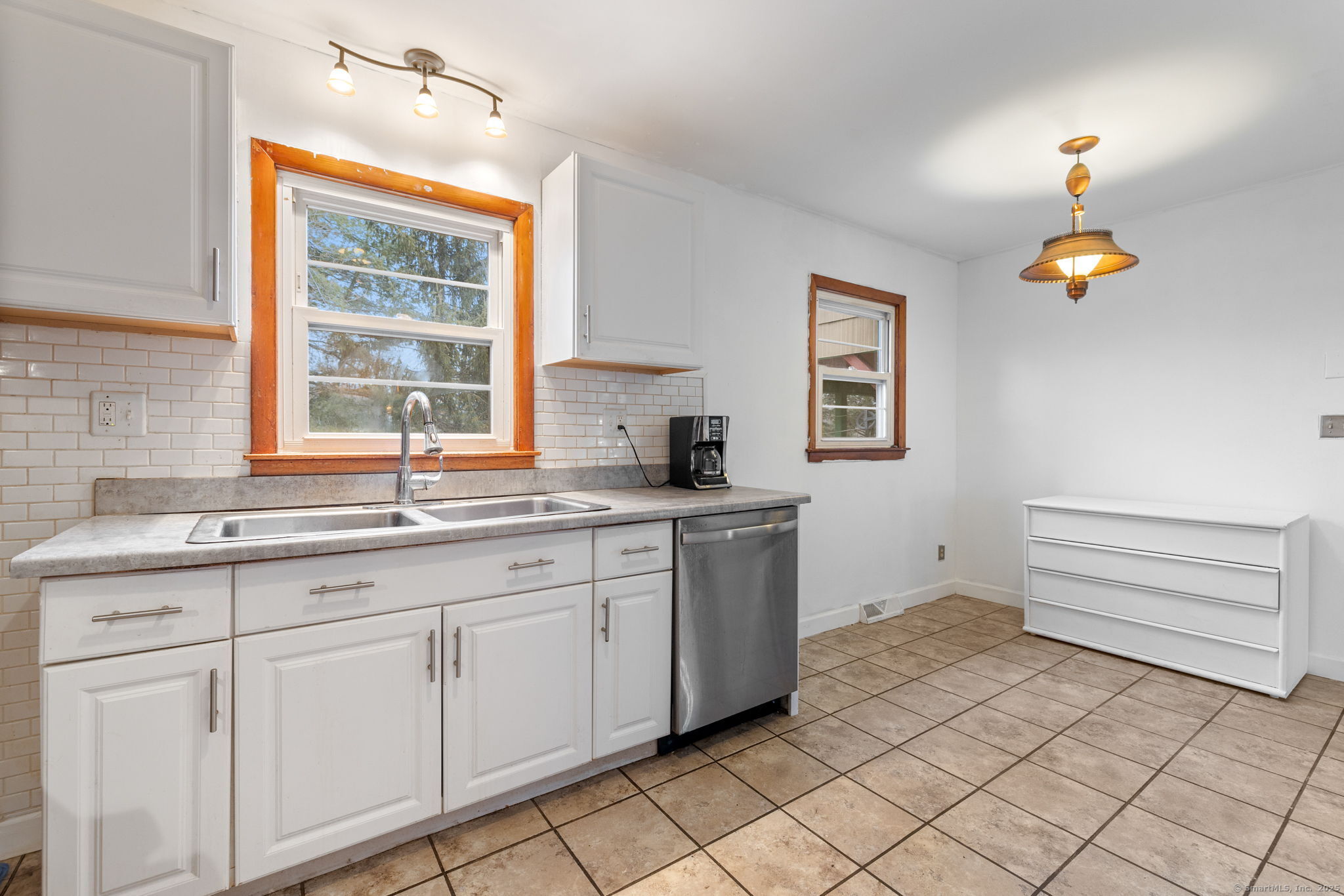 28 Bingham Street, Bristol, Connecticut image 11