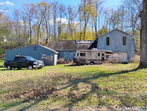 Homes For Sale - 5 Todds Road<br/> Newtown, CT 06482
