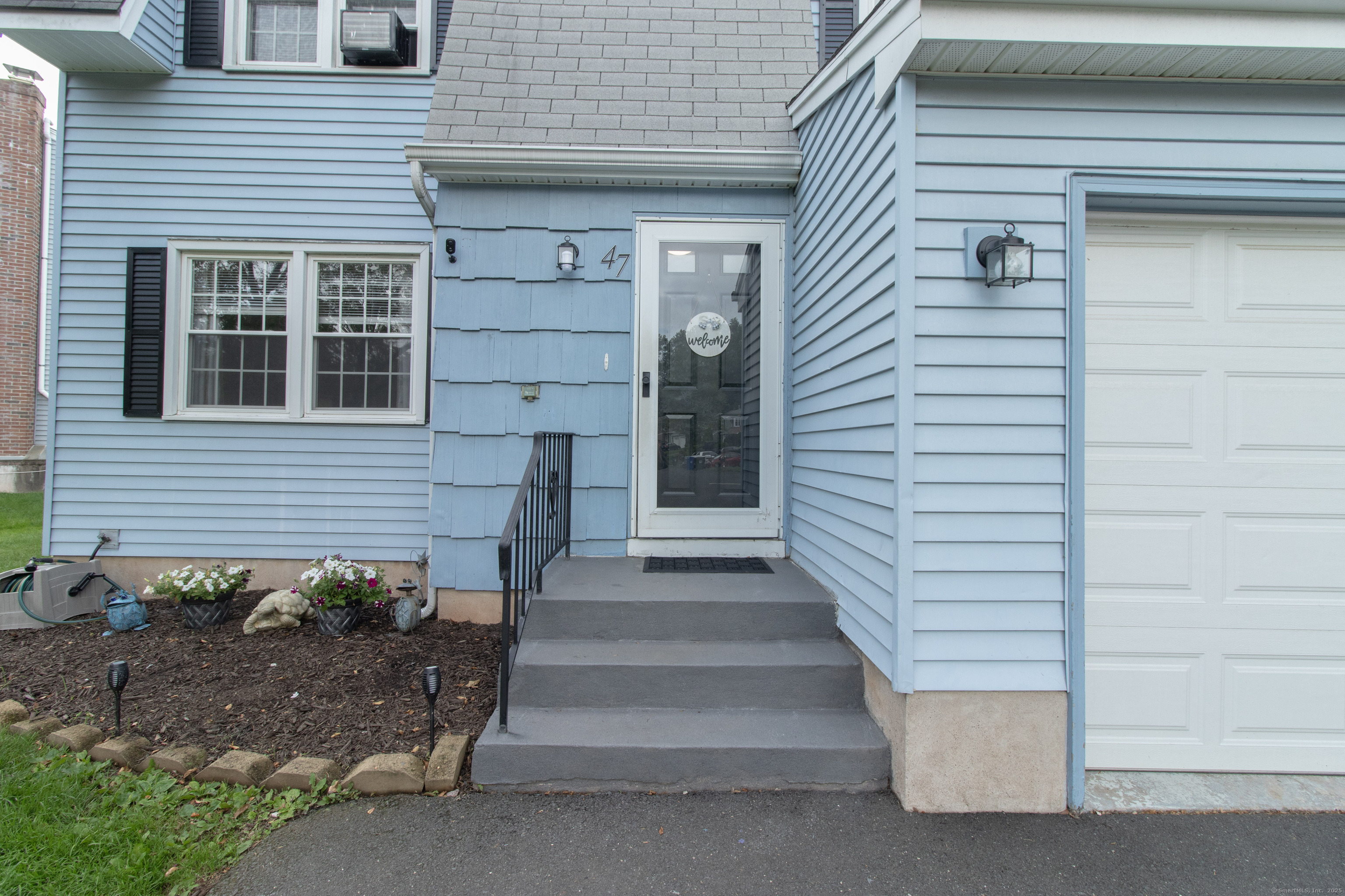 47 Pebble Drive