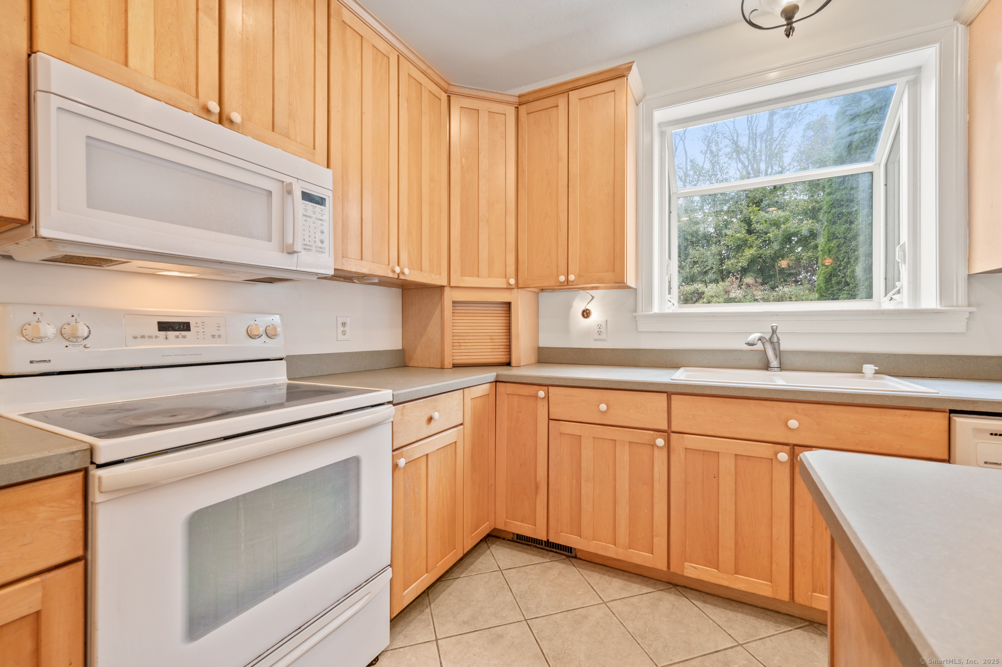 59 Wheeler Farm Road, Watertown, Connecticut image 17