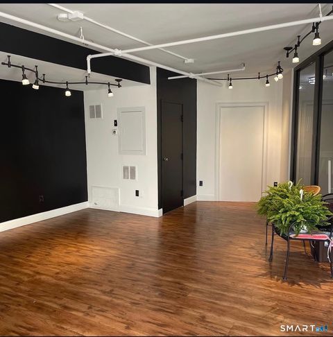 112 Main Street 10 Putnam CT 06260