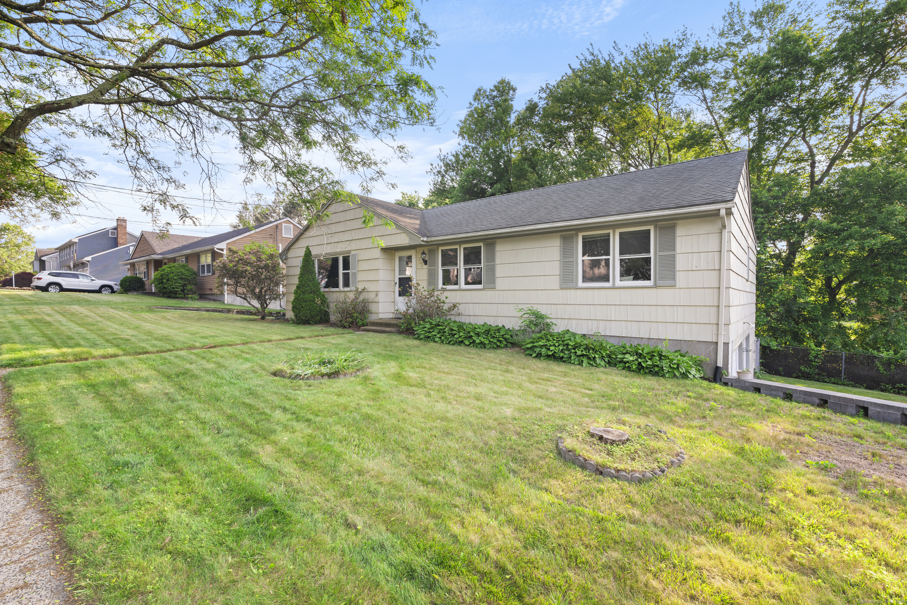 445 Emerald Place