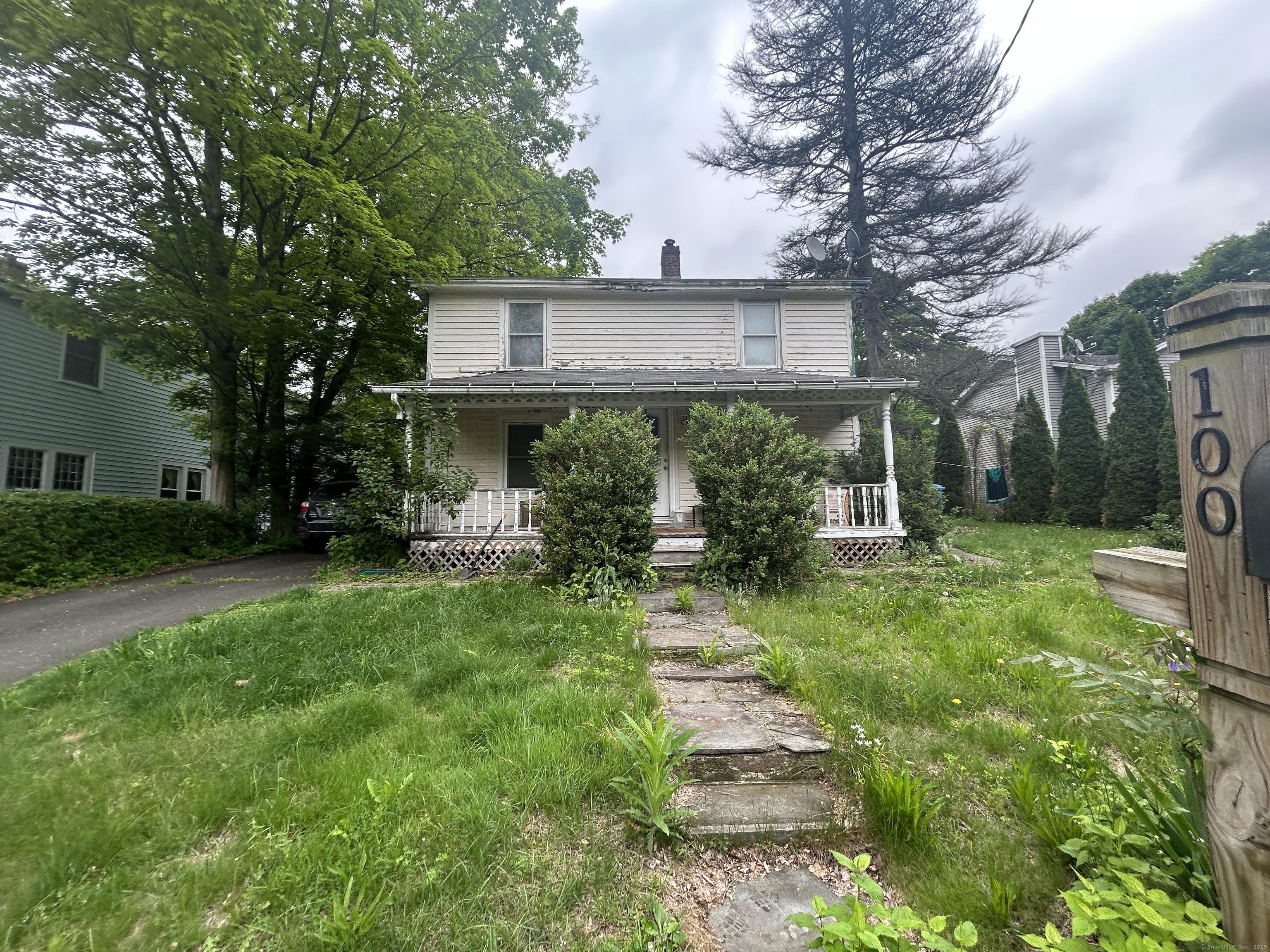 Property for Sale at Broadway, Hamden, Connecticut - Bedrooms: 2 
Bathrooms: 1 
Rooms: 5  - $245,000
