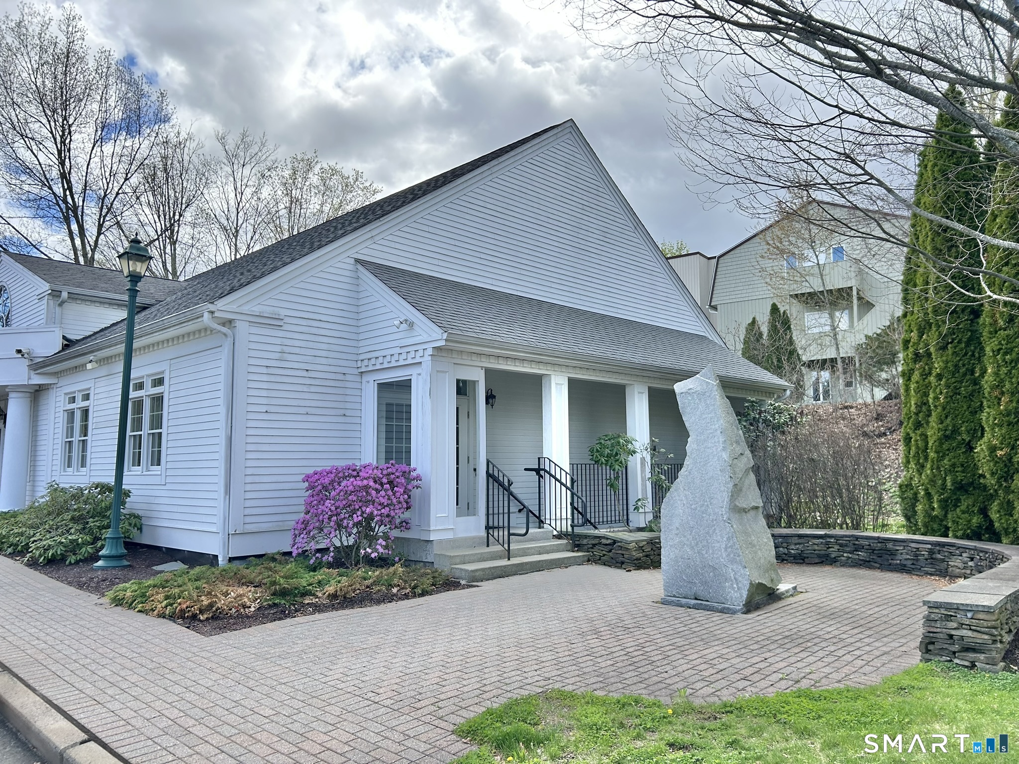 33 Dale Road