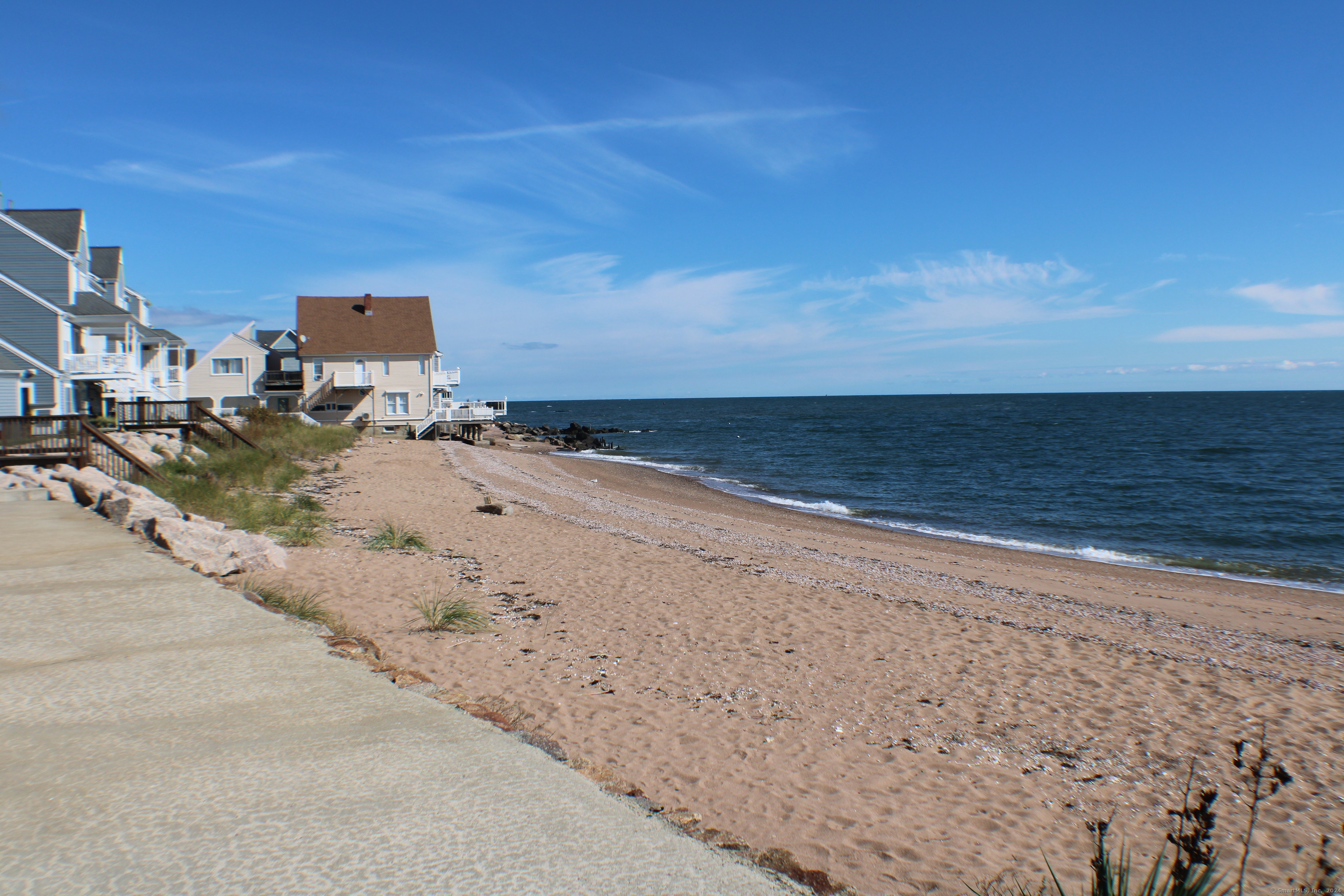 90 Cosey Beach Avenue Apt 1, East Haven, Connecticut - 1 Bedrooms  
2 Bathrooms  
3 Rooms - 