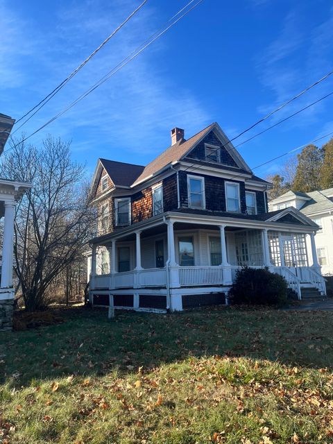 A home in New London