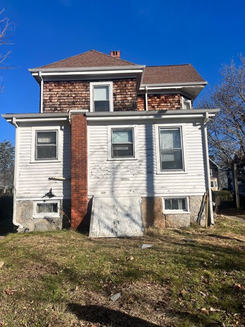 A home in New London