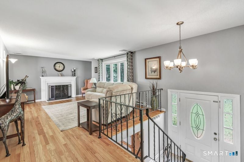 289 New England Road