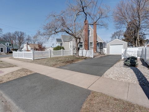 3 Crestwood Drive, Manchester, CT 06040 - #: 24080329