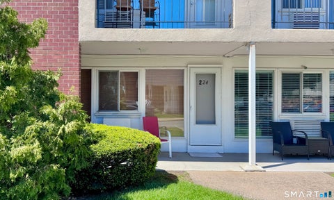 Condo For Sale - 224 West Walk #224<br/> West Haven, CT 06516