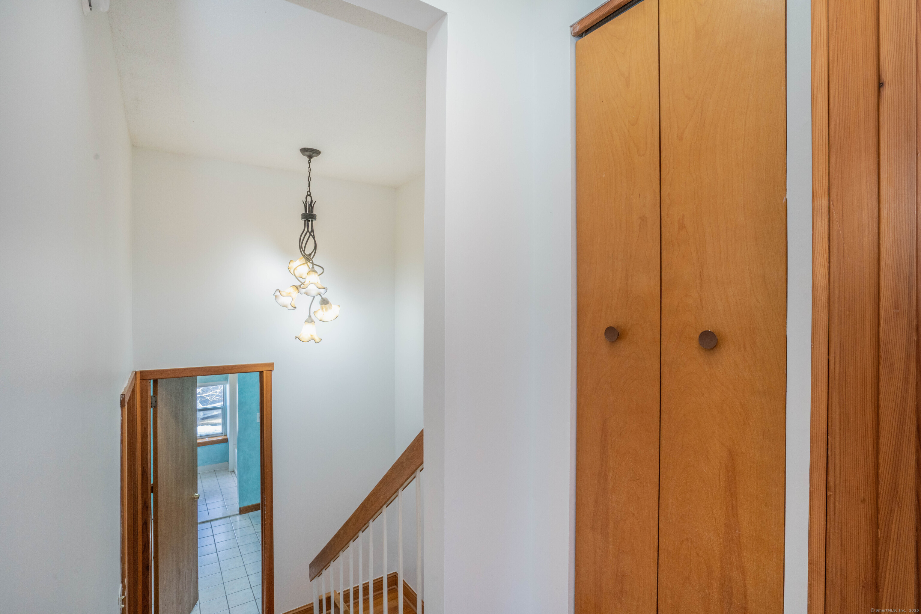 Vernon, Connecticut 06066, United States, 2 Bedrooms Bedrooms, ,2 BathroomsBathrooms,Residential,Pending,80200