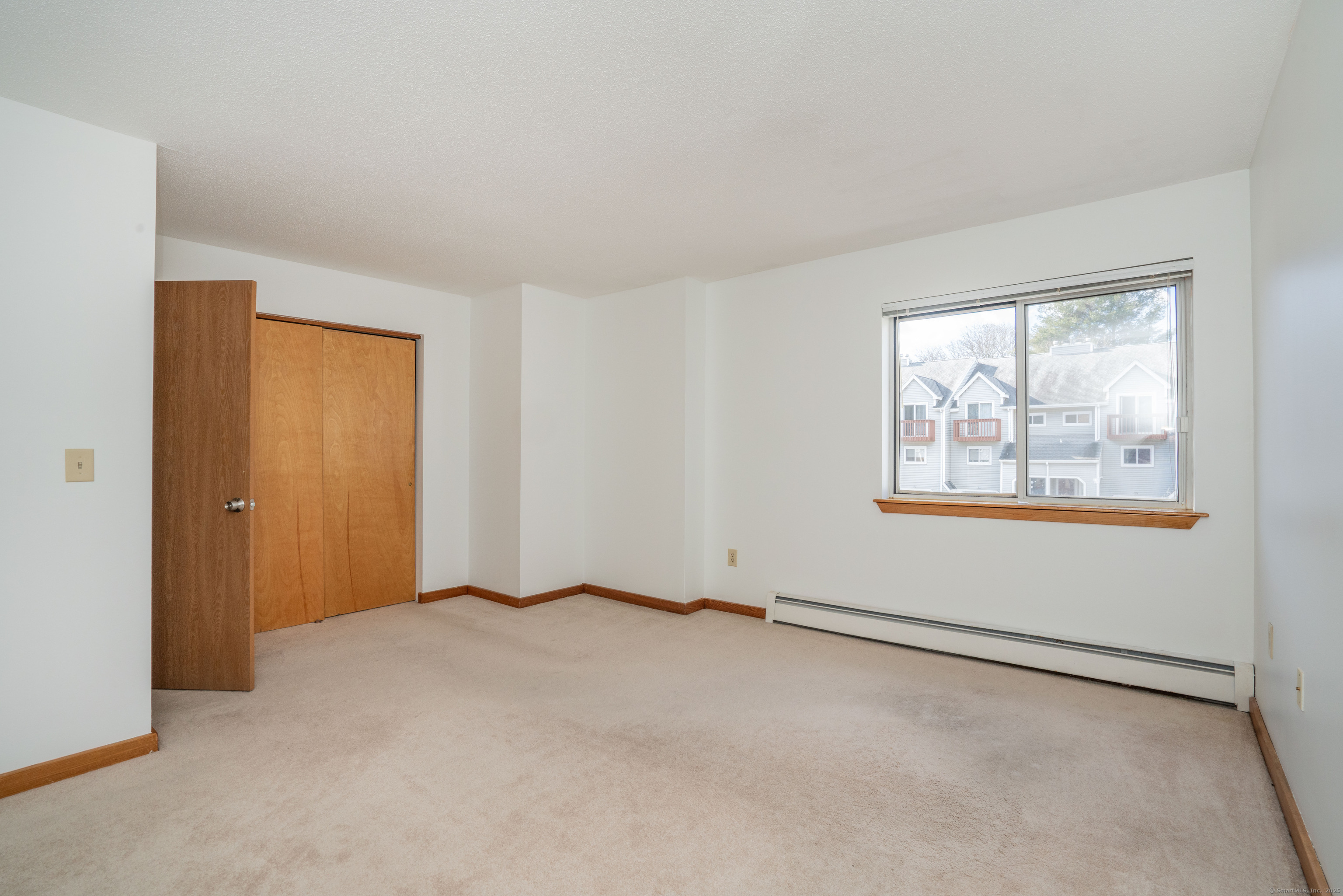 Vernon, Connecticut 06066, United States, 2 Bedrooms Bedrooms, ,2 BathroomsBathrooms,Residential,Pending,80200