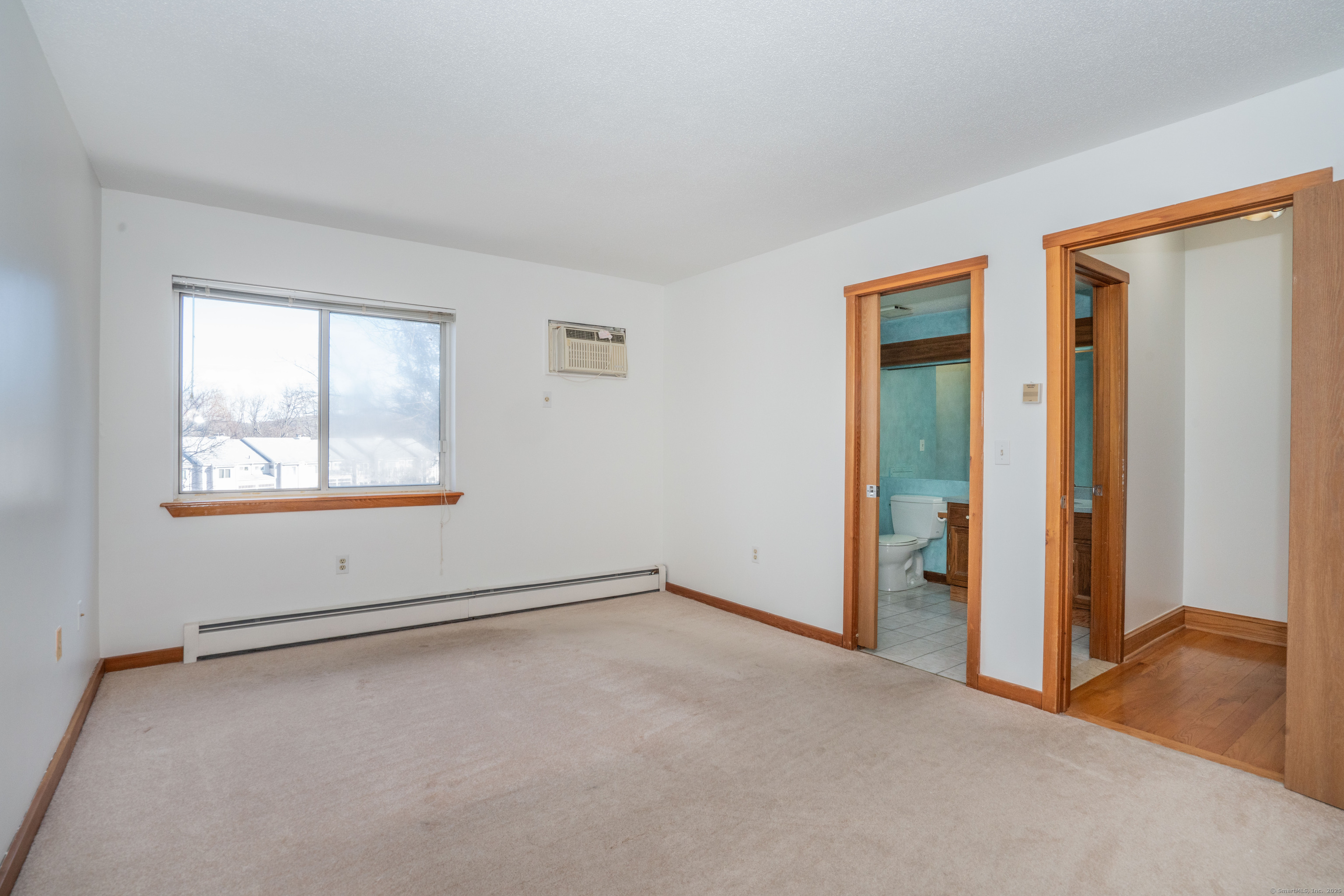 Vernon, Connecticut 06066, United States, 2 Bedrooms Bedrooms, ,2 BathroomsBathrooms,Residential,Pending,80200