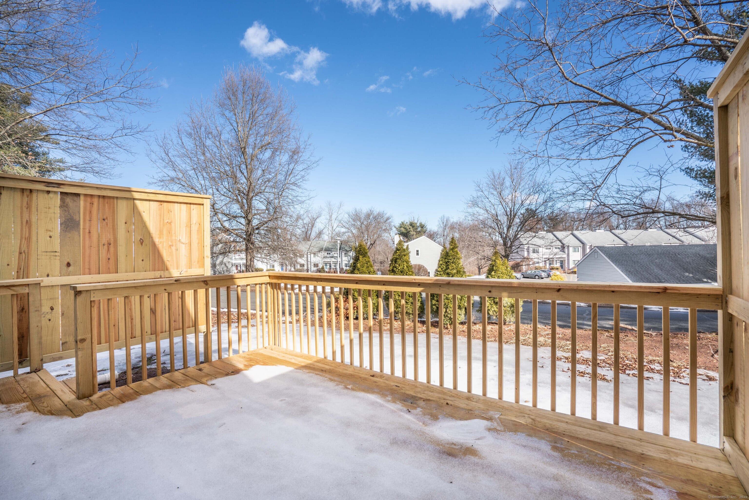 Vernon, Connecticut 06066, United States, 2 Bedrooms Bedrooms, ,2 BathroomsBathrooms,Residential,Pending,80200