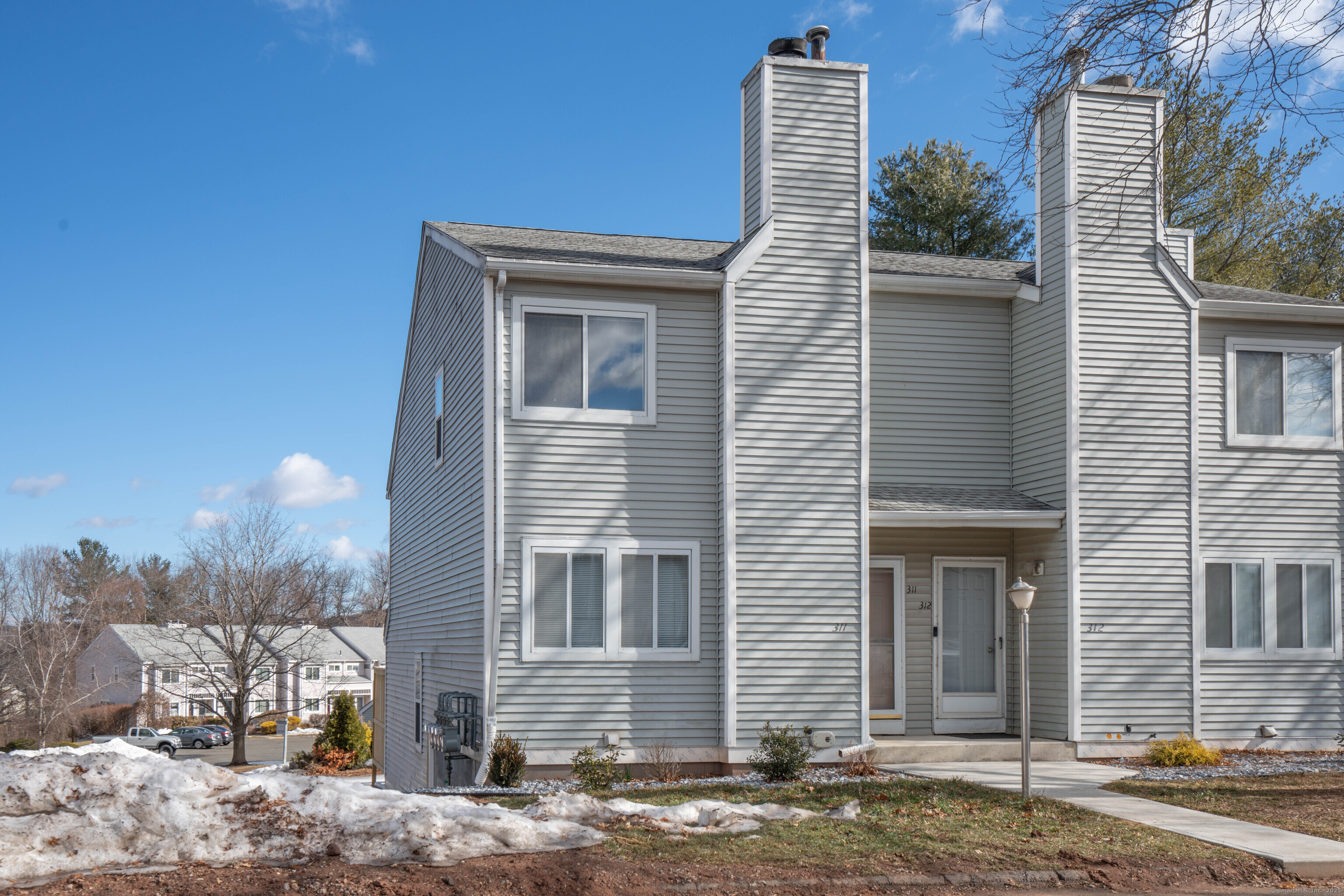 Vernon, Connecticut 06066, United States, 2 Bedrooms Bedrooms, ,2 BathroomsBathrooms,Residential,Pending,80200