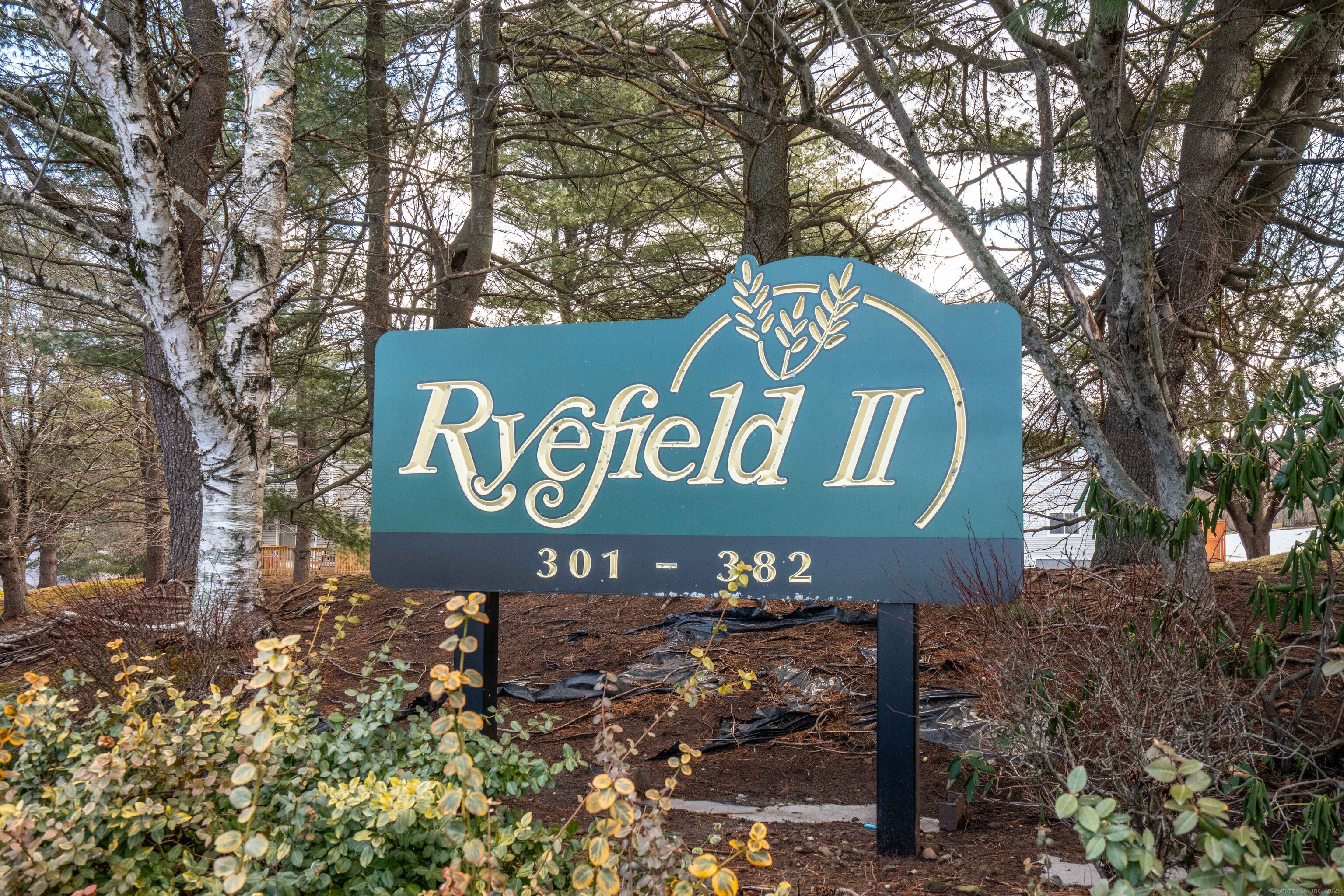 Vernon, Connecticut 06066, United States, 2 Bedrooms Bedrooms, ,2 BathroomsBathrooms,Residential,Pending,80200