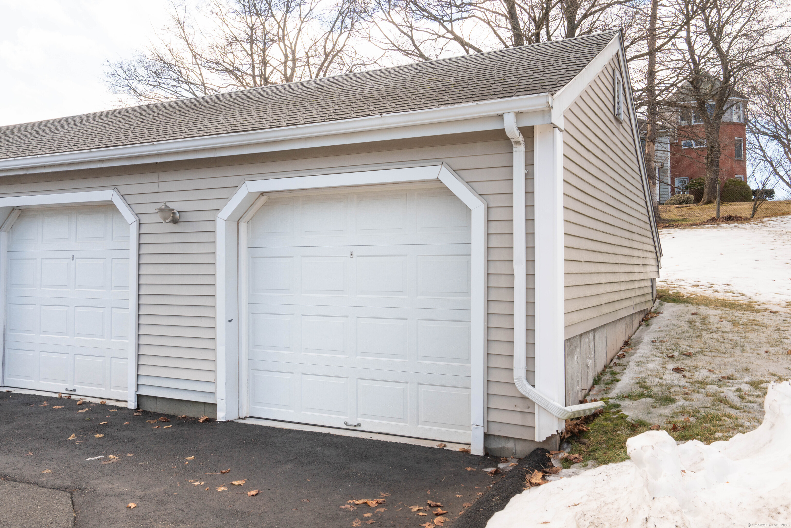 Vernon, Connecticut 06066, United States, 2 Bedrooms Bedrooms, ,2 BathroomsBathrooms,Residential,Pending,80200