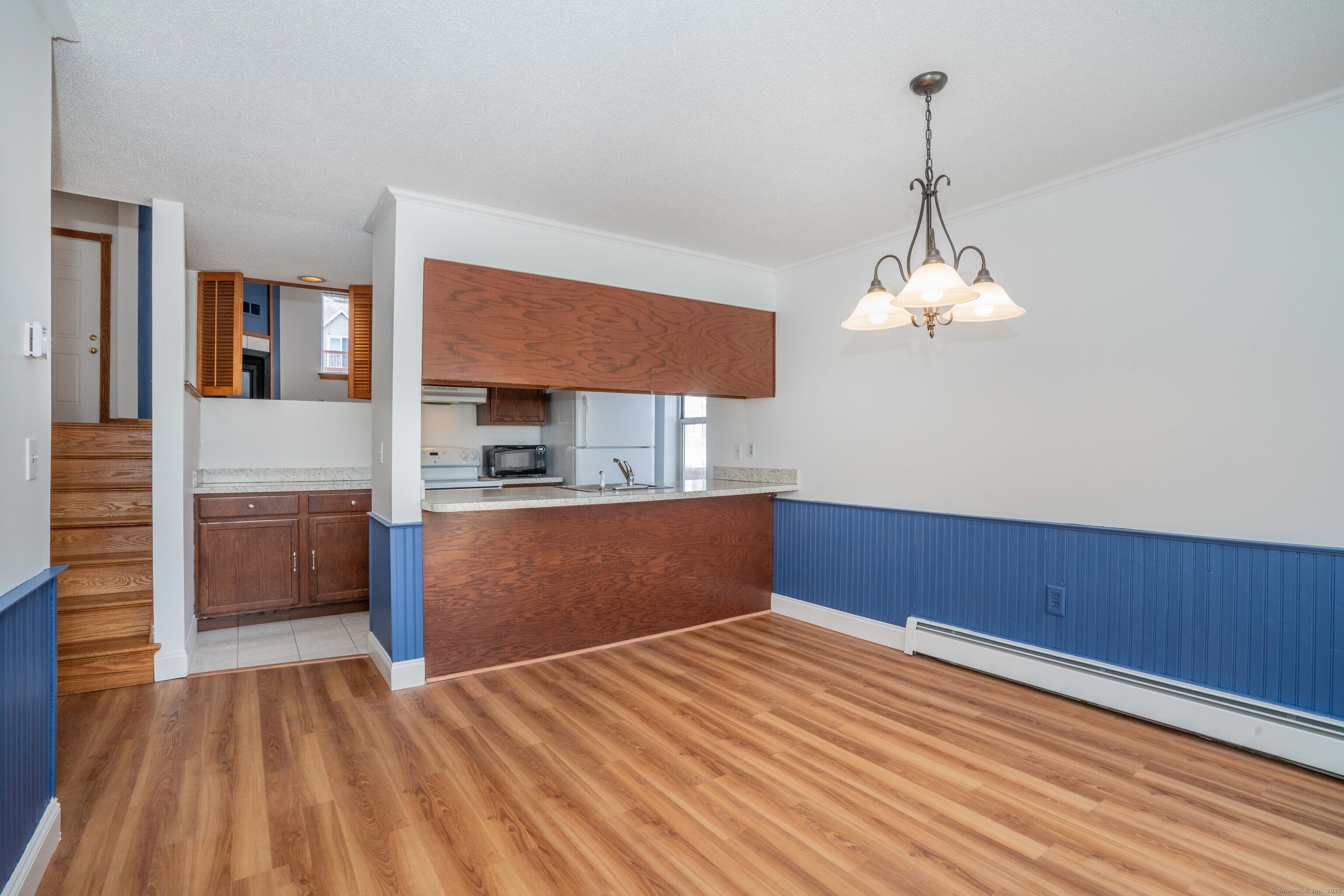 Vernon, Connecticut 06066, United States, 2 Bedrooms Bedrooms, ,2 BathroomsBathrooms,Residential,Pending,80200